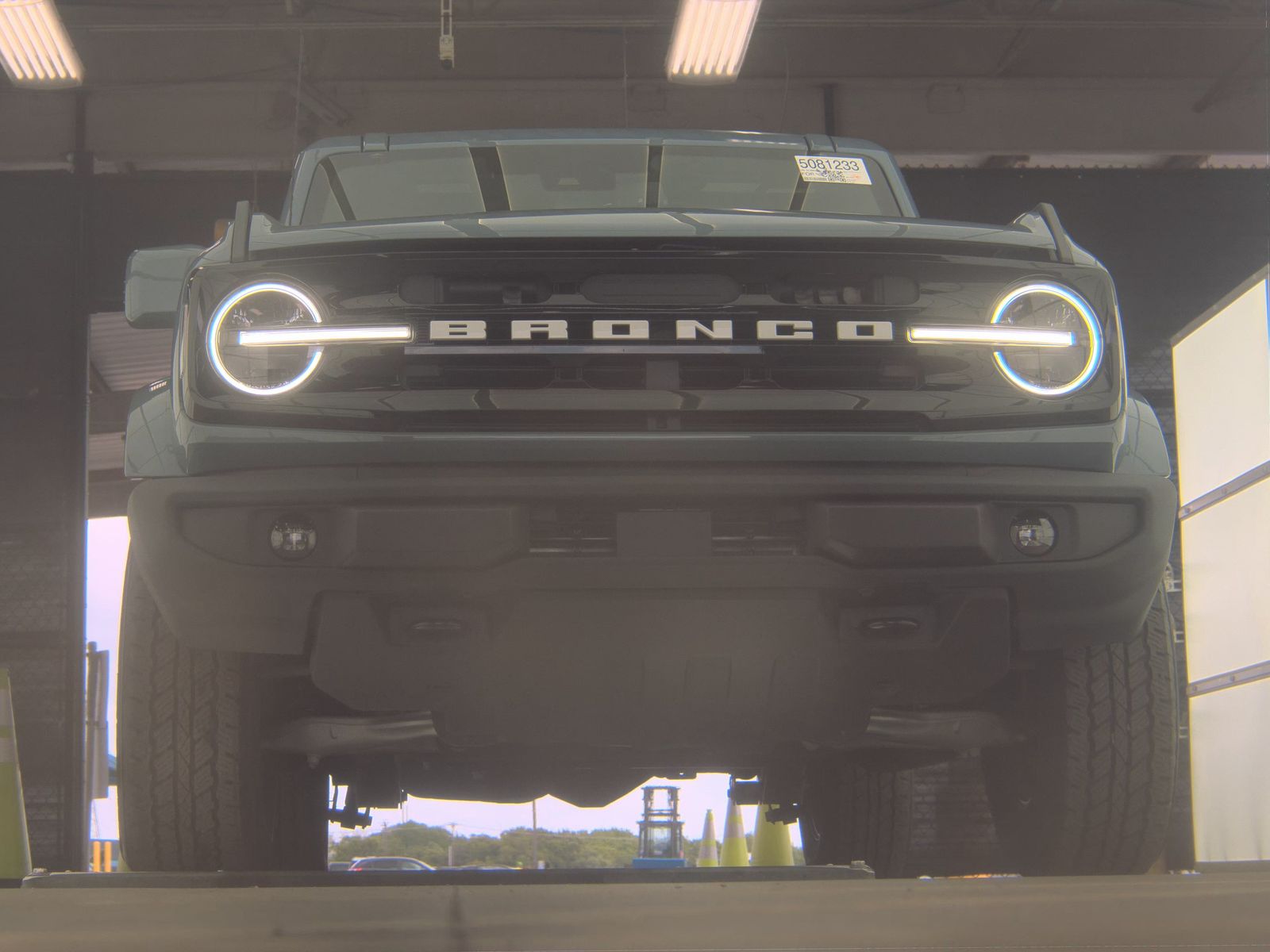 FORD BRONCO - 4