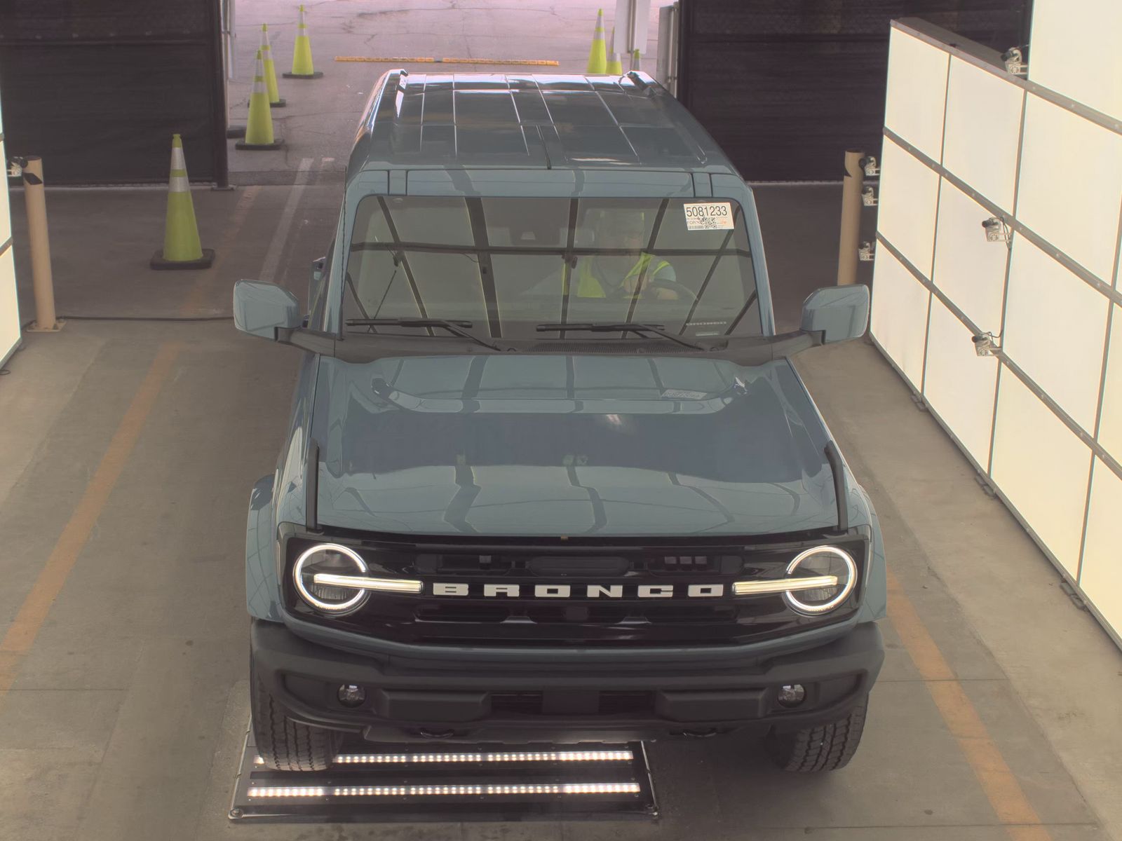FORD BRONCO - 3