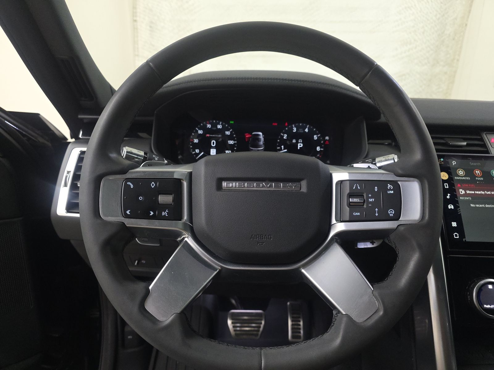 2022 Land Rover Discovery HSE R-Dynamic AWD