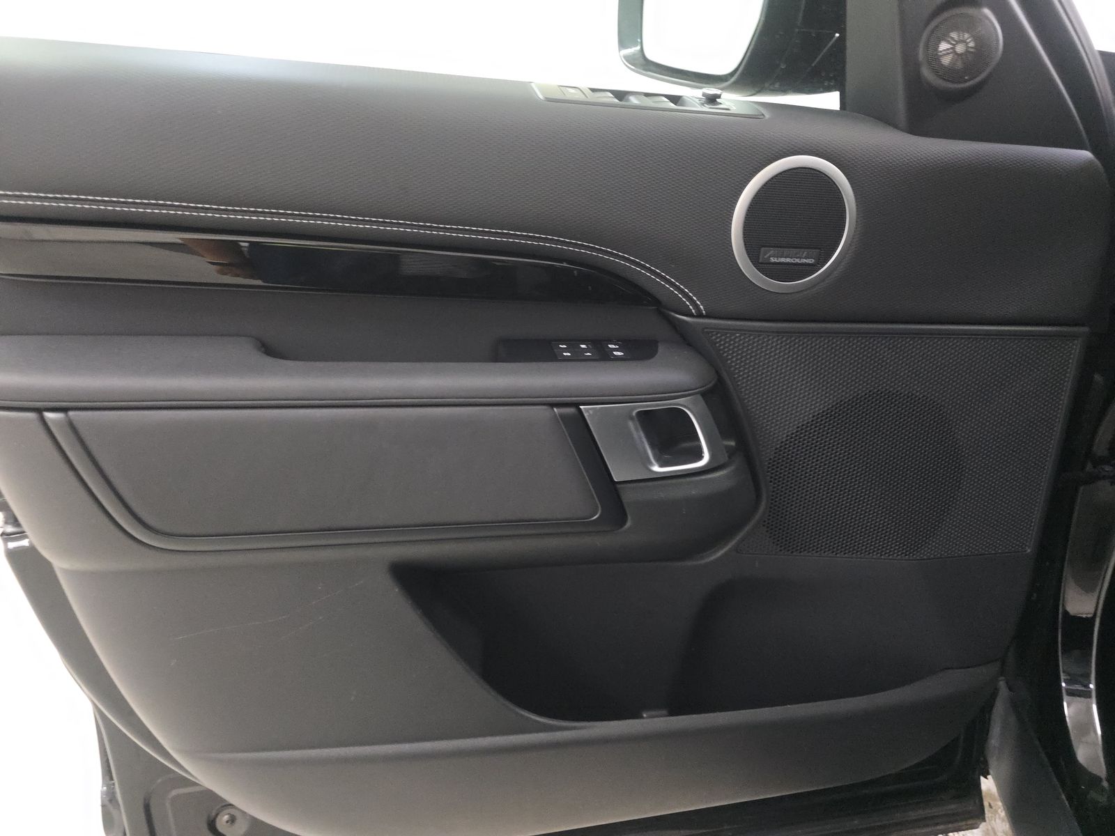 2022 Land Rover Discovery HSE R-Dynamic AWD
