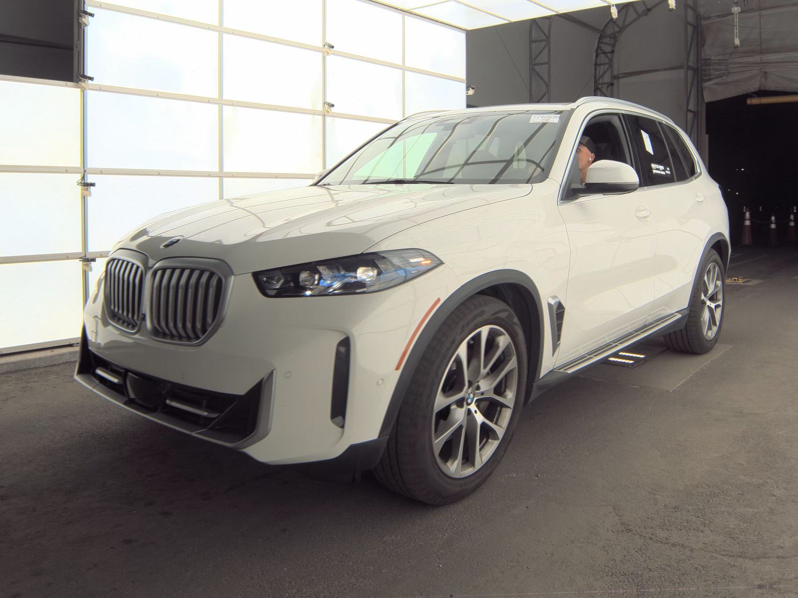 2026 BMW X5 sDrive40i RWD