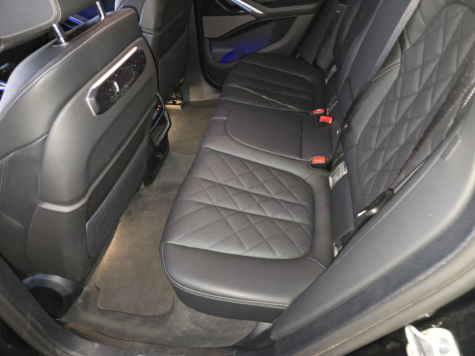 2026 BMW X6 xDrive40i AWD