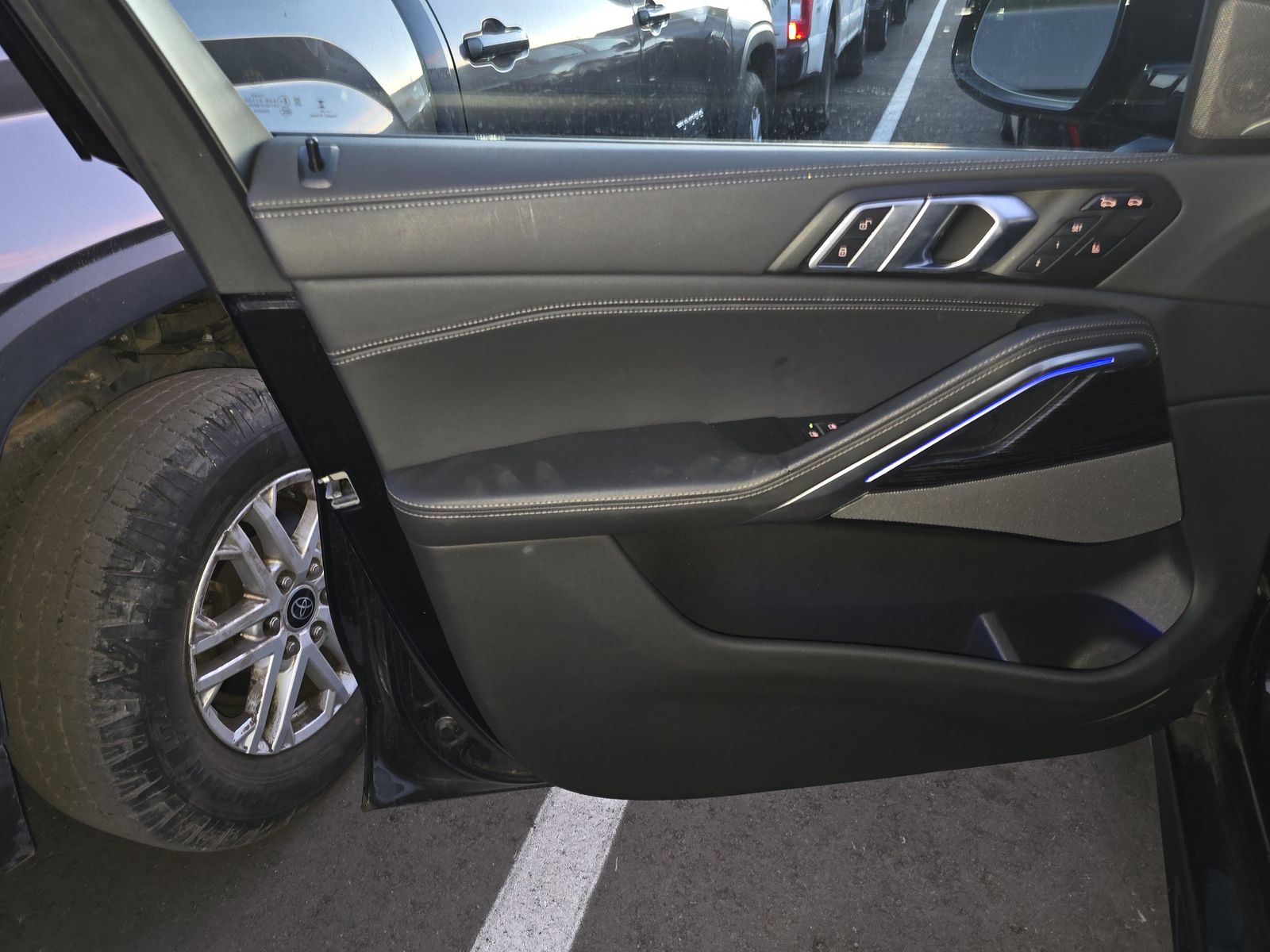 2026 BMW X6 xDrive40i AWD