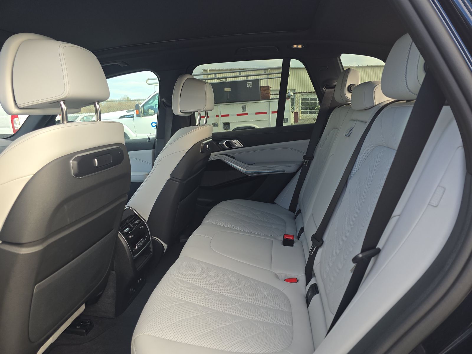 2026 BMW X5 sDrive40i RWD