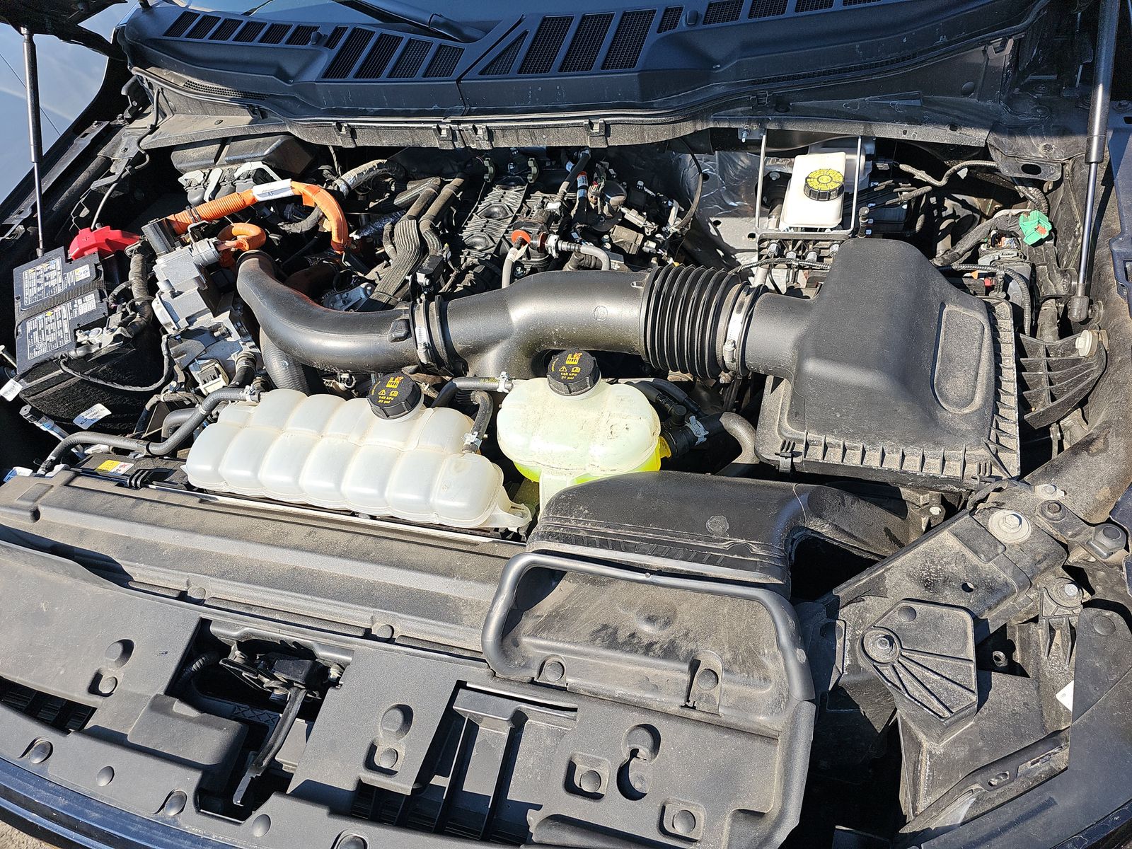 2025 Ford F-150 Hybrid XLT AWD