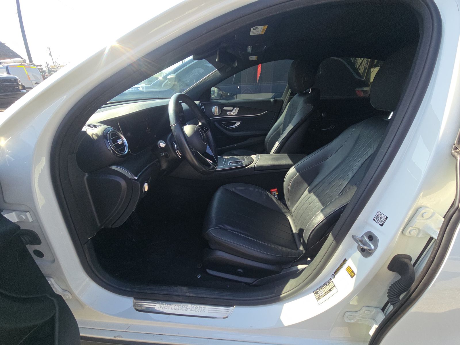 MERCEDES-BENZ E-CLASS - 8