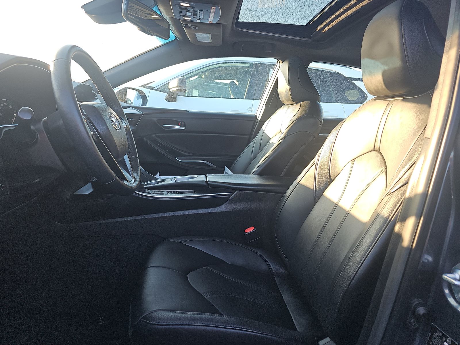 2022 Toyota Avalon Hybrid XLE FWD