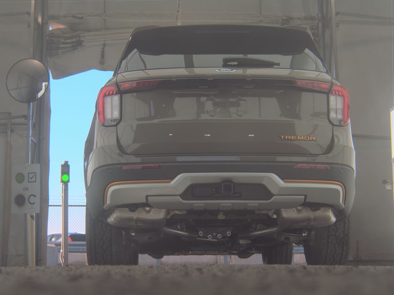FORD EXPLORER - 8