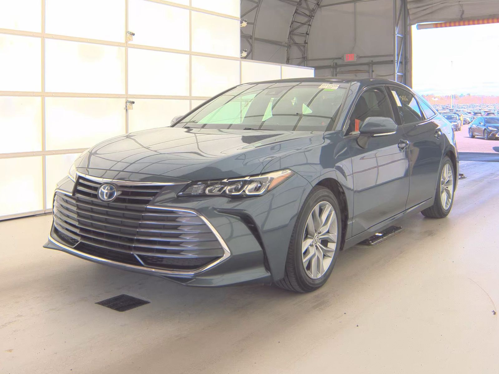 2022 Toyota Avalon Hybrid XLE FWD