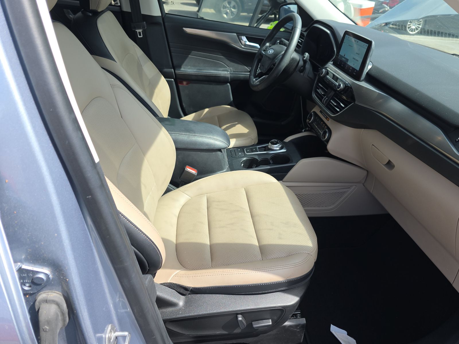 2022 Ford Escape Hybrid Titanium AWD