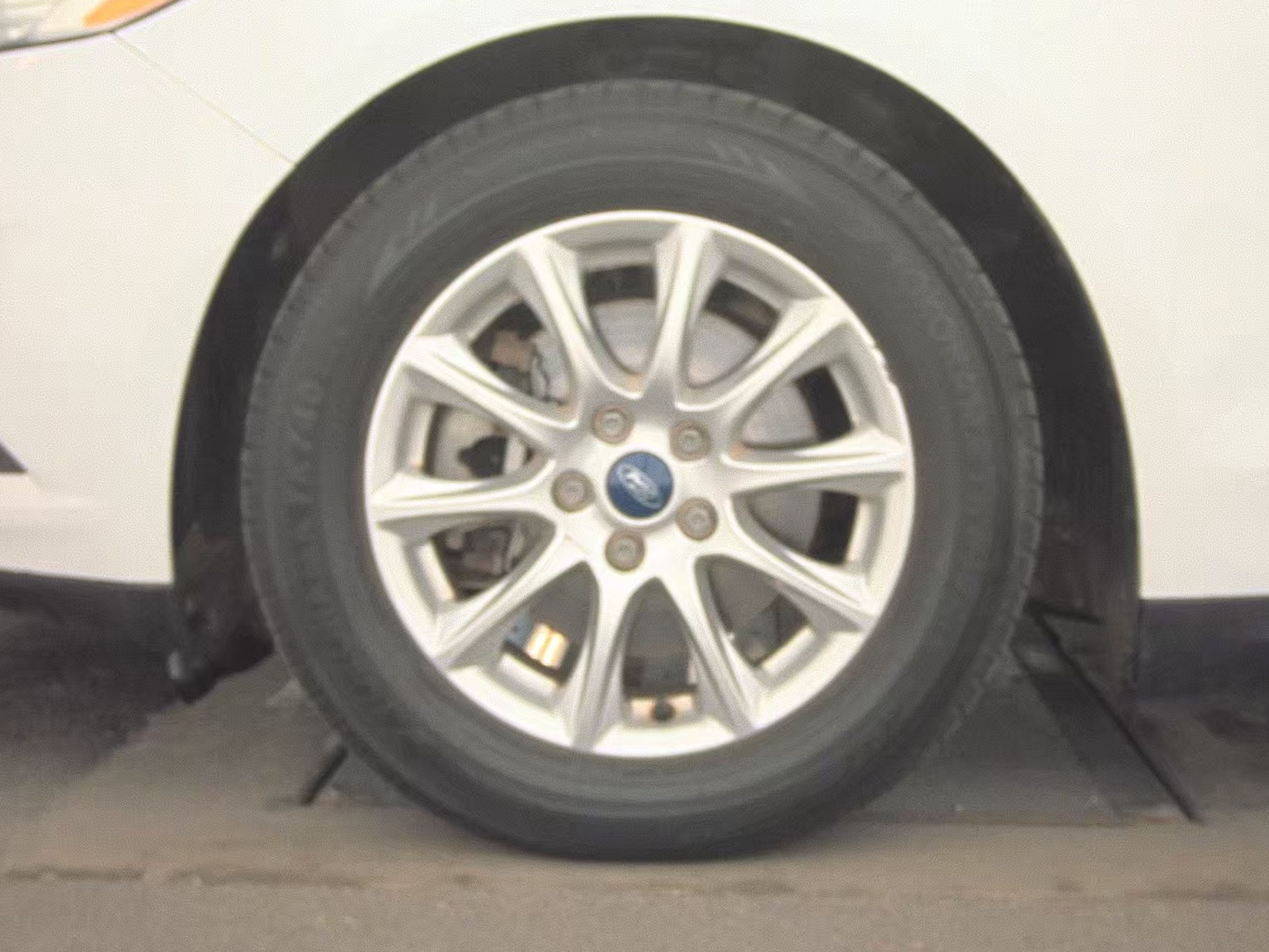 FORD FUSION - 10