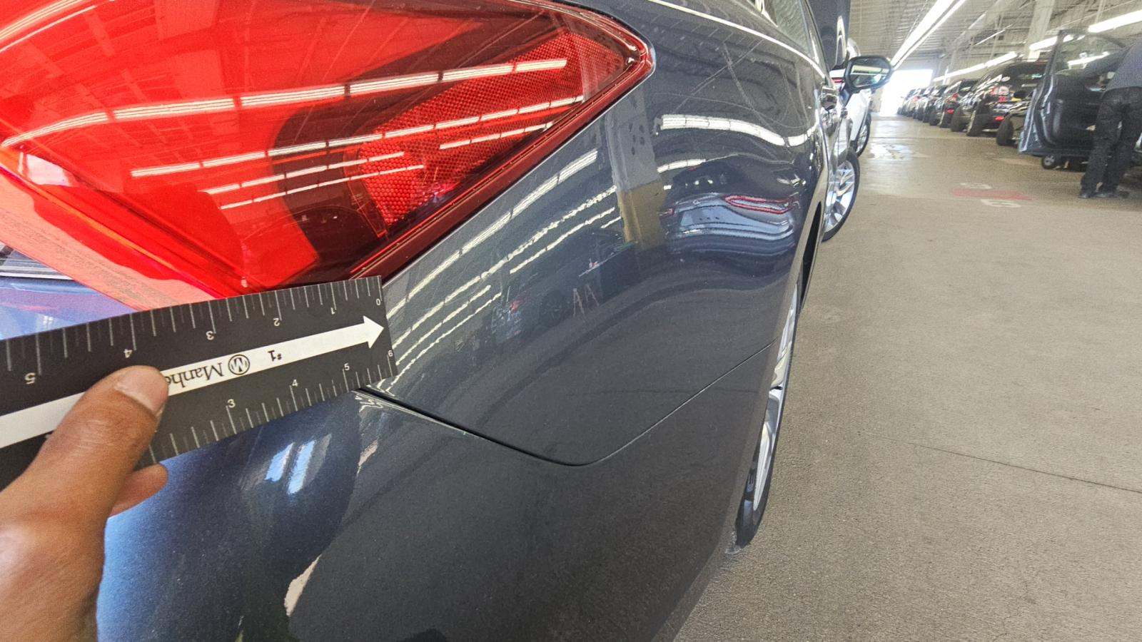 2022 Toyota Avalon Hybrid XLE FWD