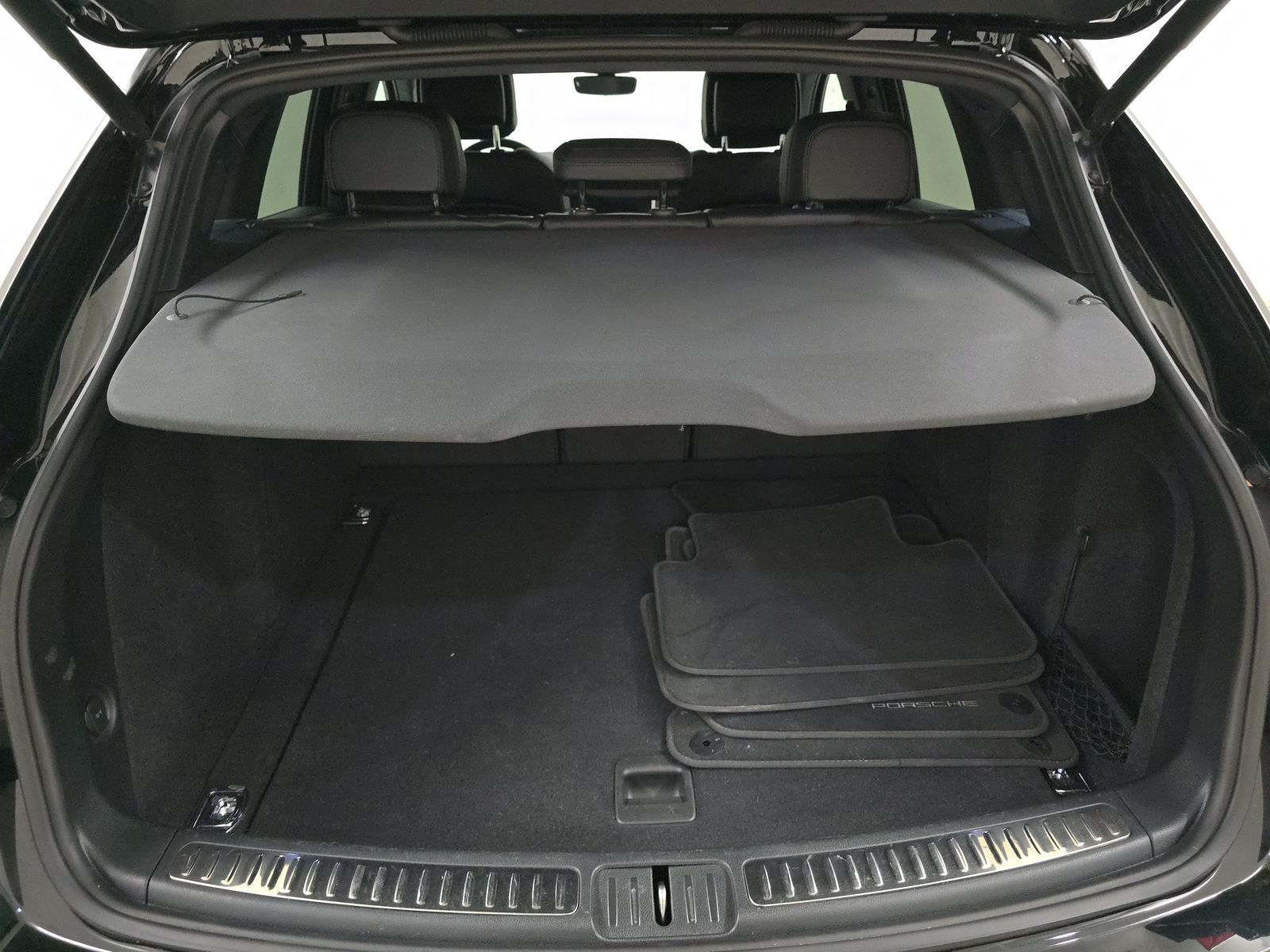 2022 Porsche Macan Base AWD