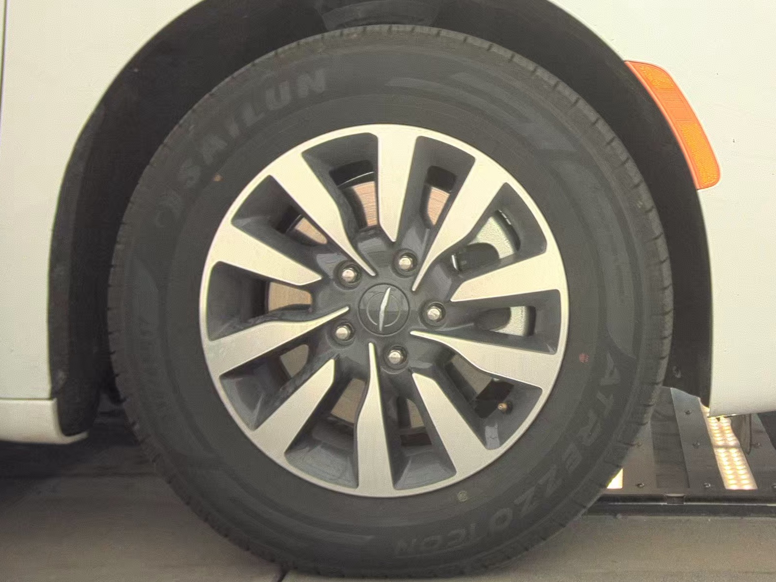 2024 Chrysler Pacifica Hybrid Select FWD