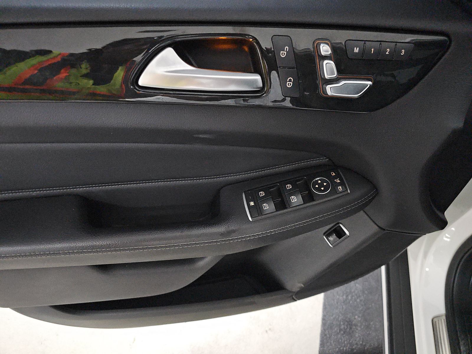 MERCEDES-BENZ GLE - 10