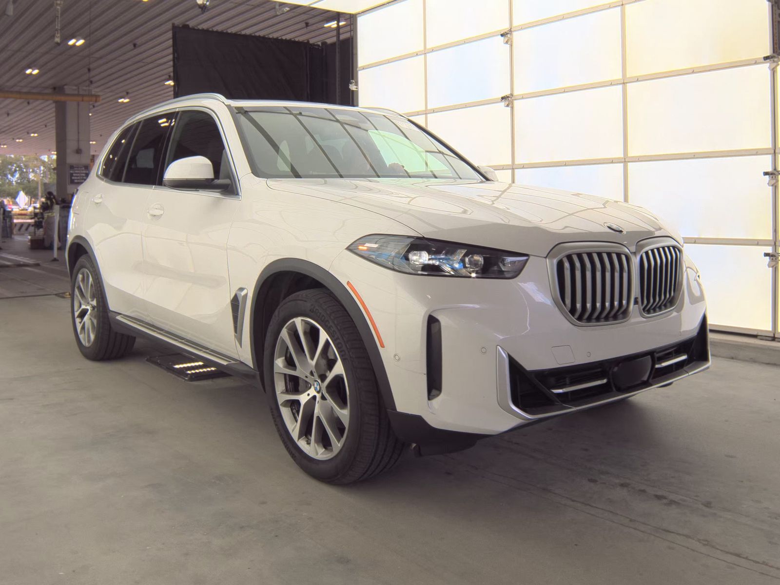 2025 BMW X5 xDrive40i AWD