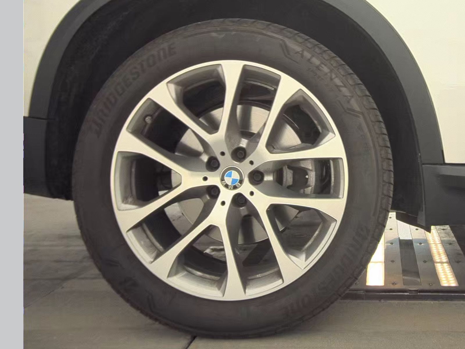 2025 BMW X5 xDrive40i AWD