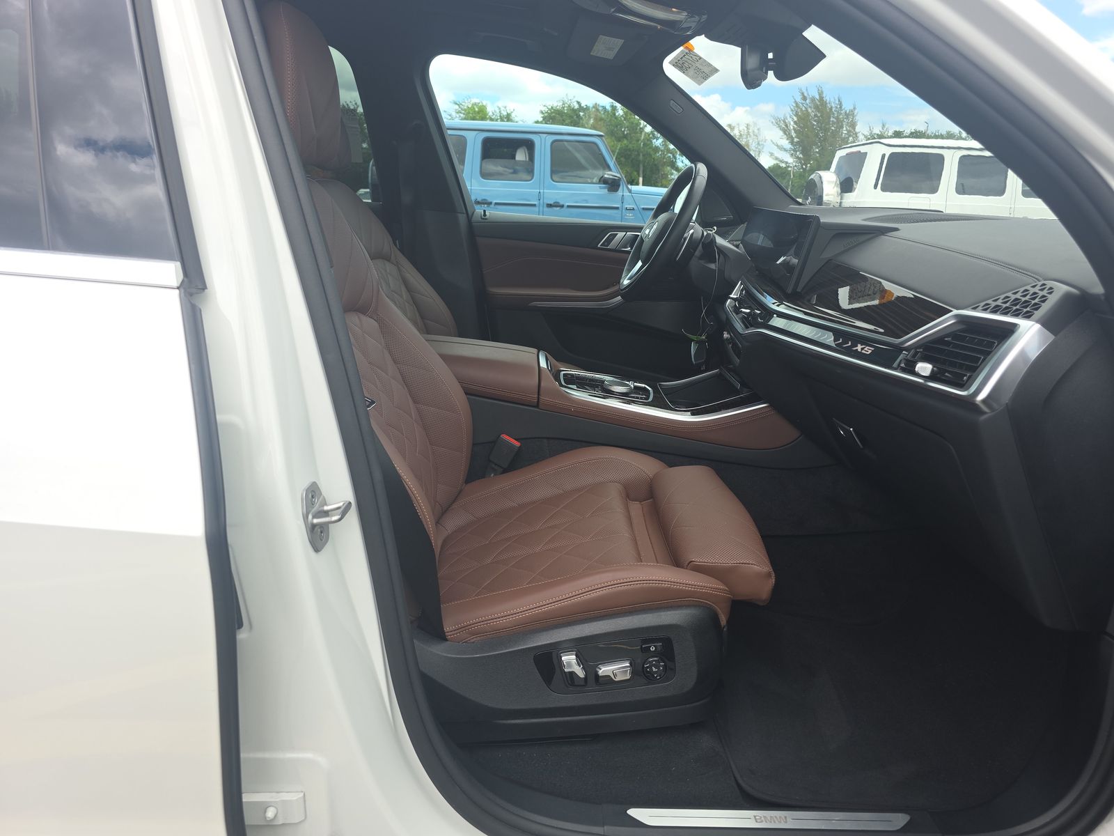2025 BMW X5 xDrive40i AWD