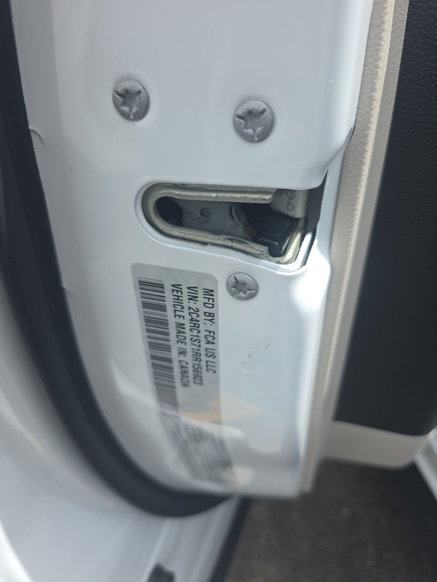 2024 Chrysler Pacifica Hybrid Select FWD
