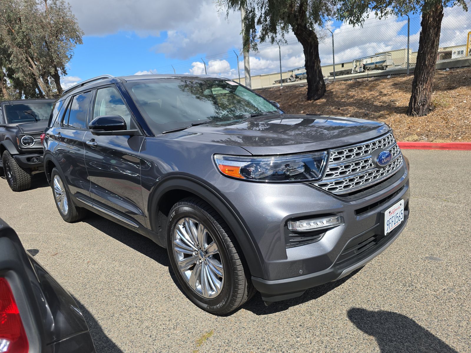 FORD EXPLORER - 4