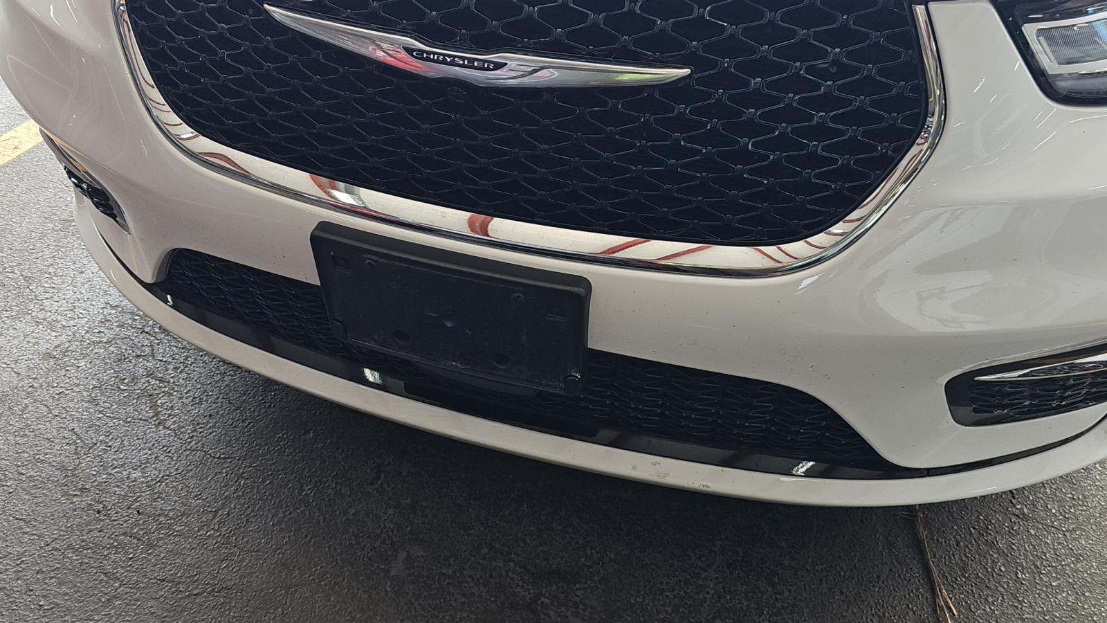 2024 Chrysler Pacifica Hybrid Select FWD