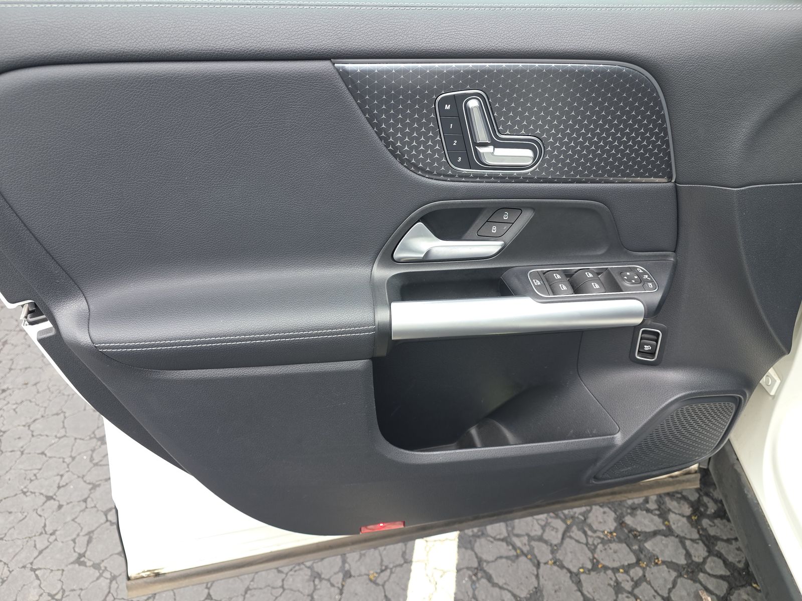 MERCEDES-BENZ GLA-CLASS - 10