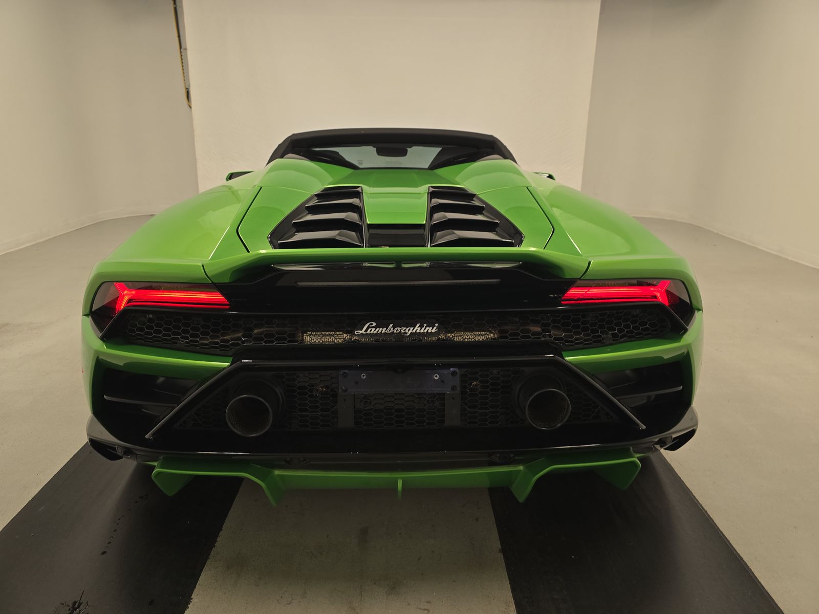 2021 Lamborghini Huracan EVO RWD