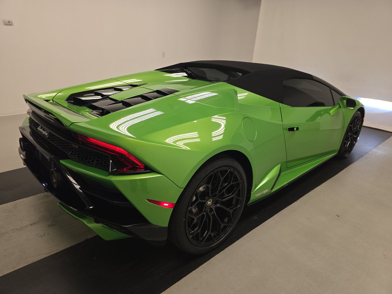 2021 Lamborghini Huracan EVO RWD