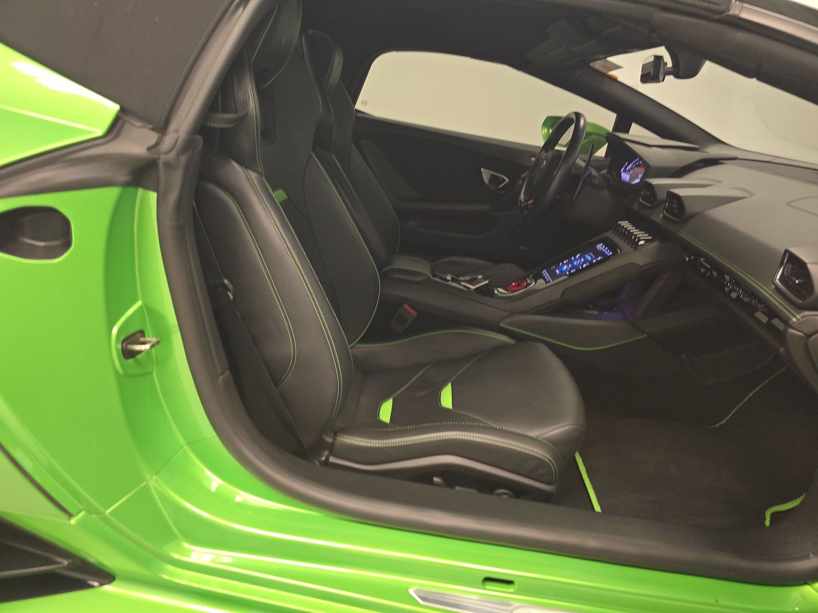 2021 Lamborghini Huracan EVO RWD