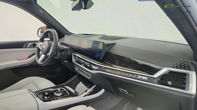 2026 BMW X7 xDrive40i AWD