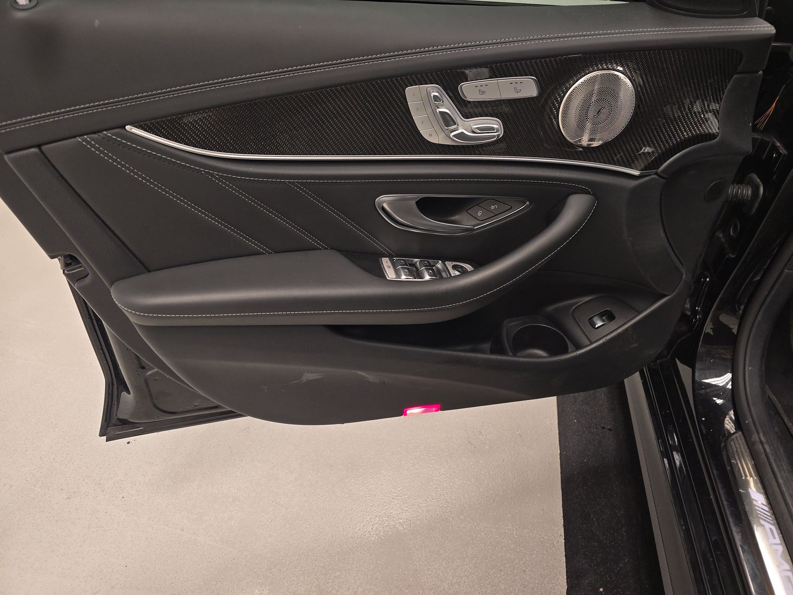 MERCEDES-BENZ E-CLASS - 10