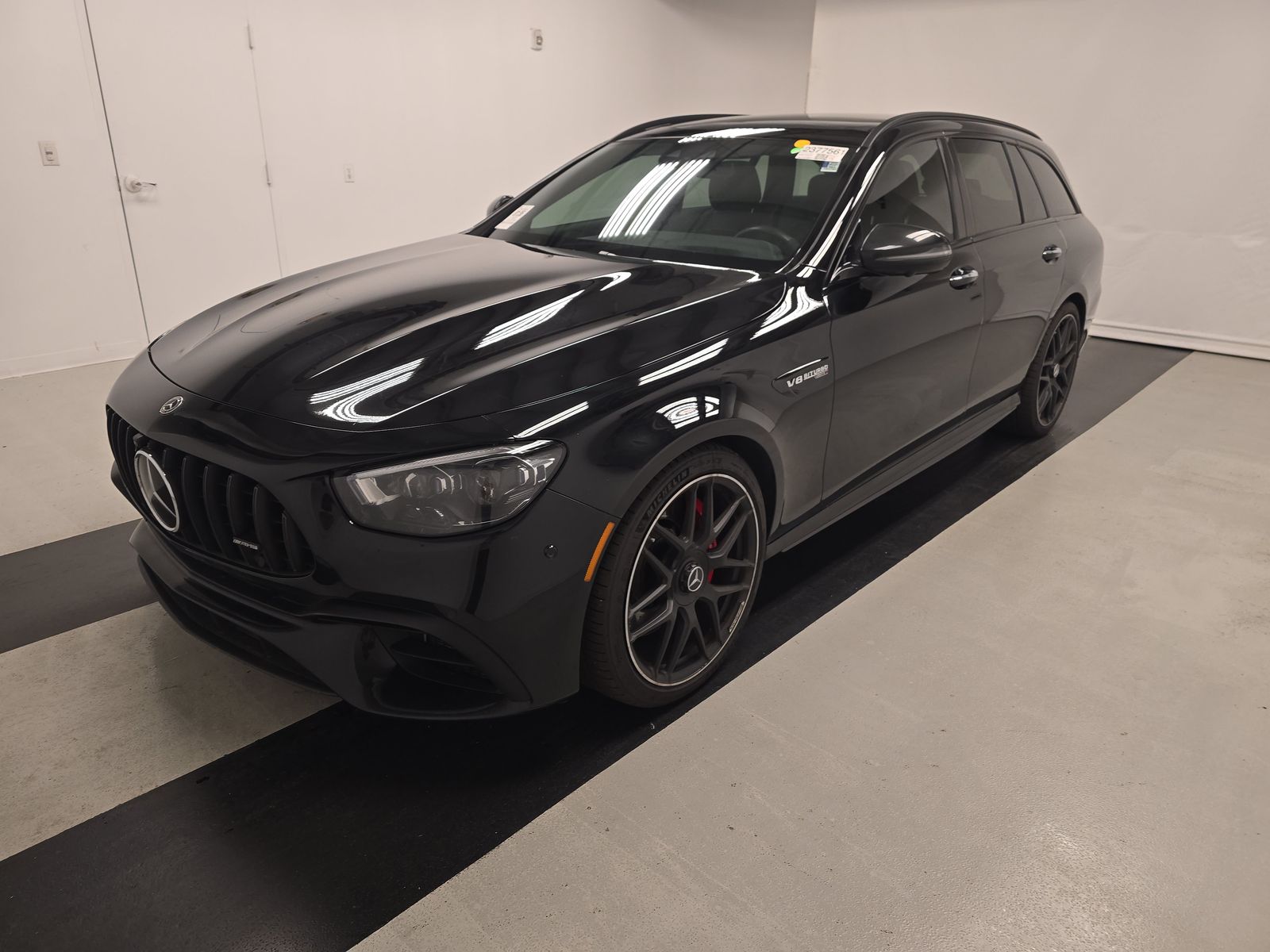 MERCEDES-BENZ E-CLASS - 1