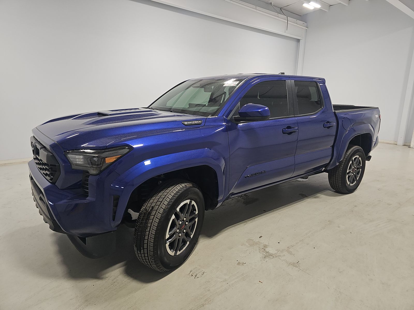 TOYOTA TACOMA - 1