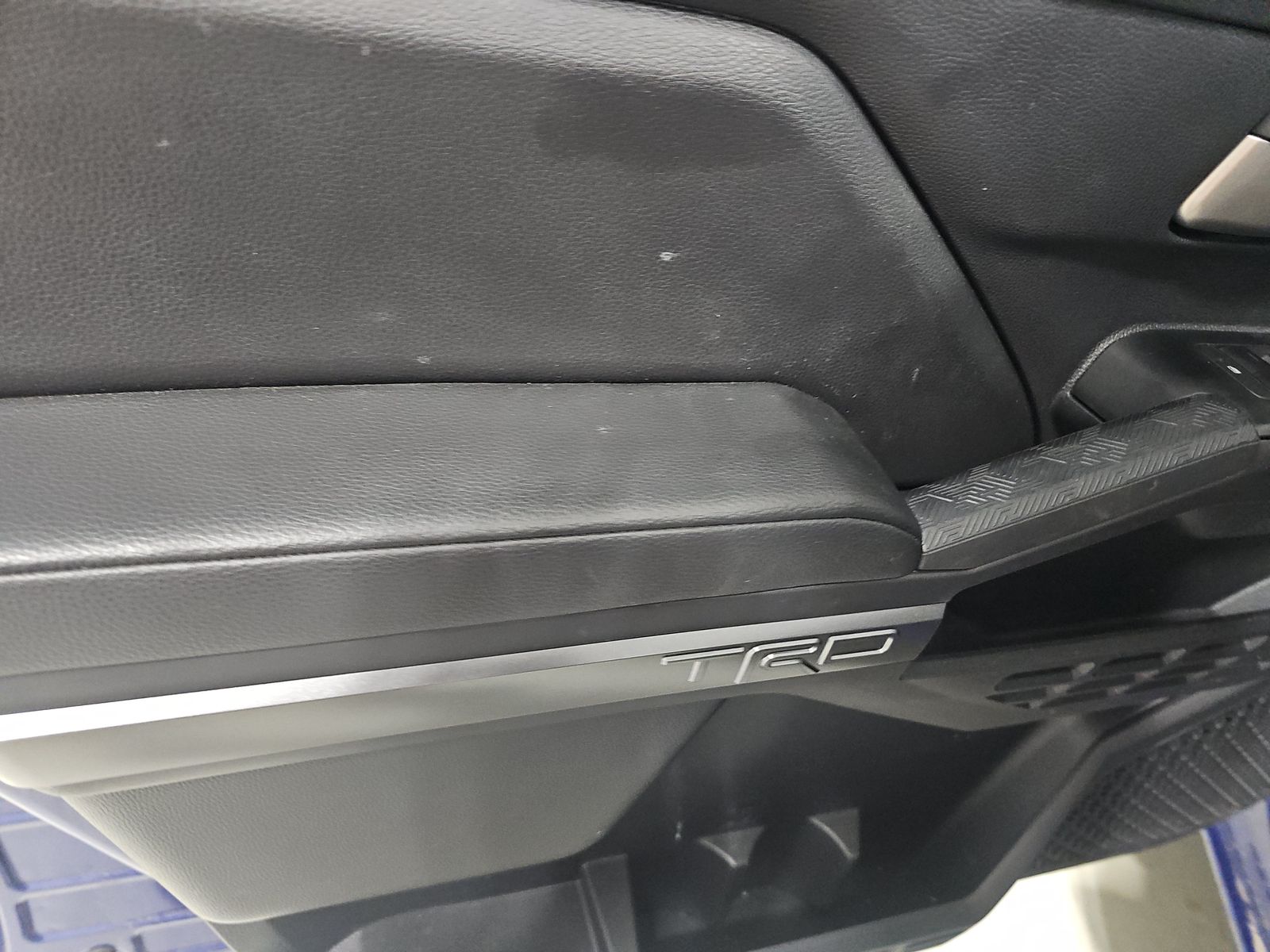 TOYOTA TACOMA - 10