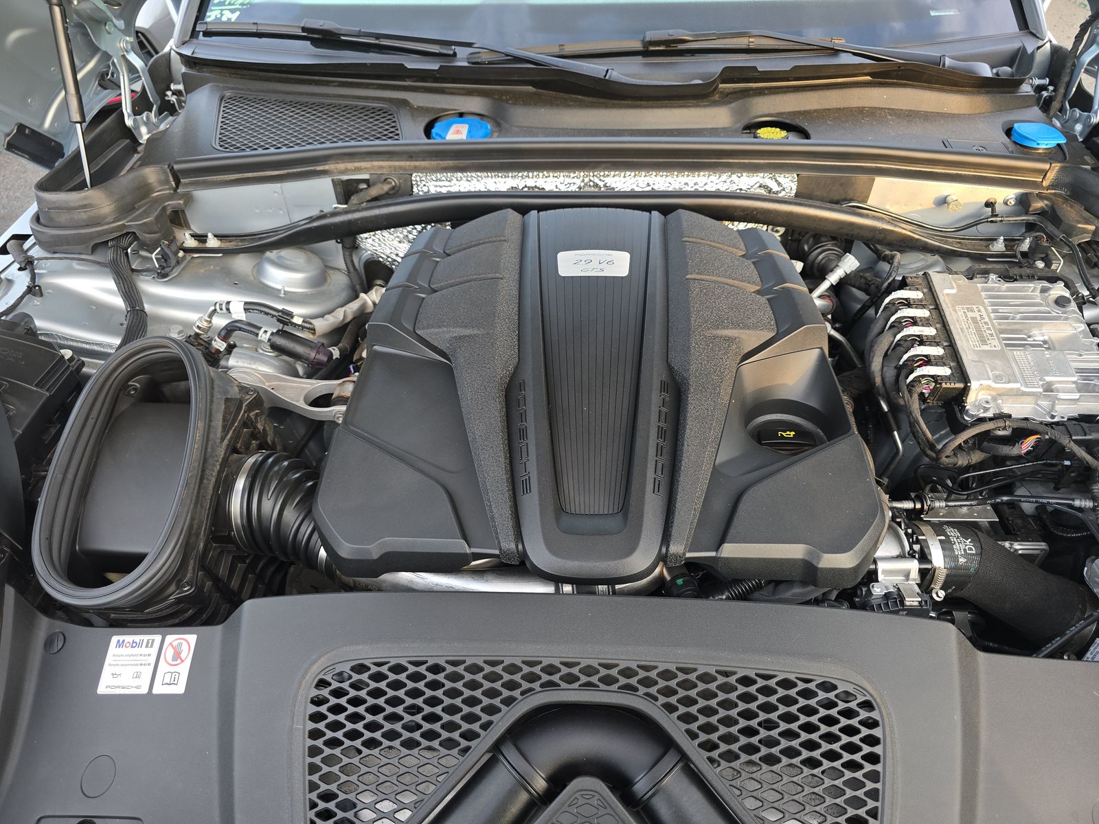 2024 Porsche Macan GTS AWD