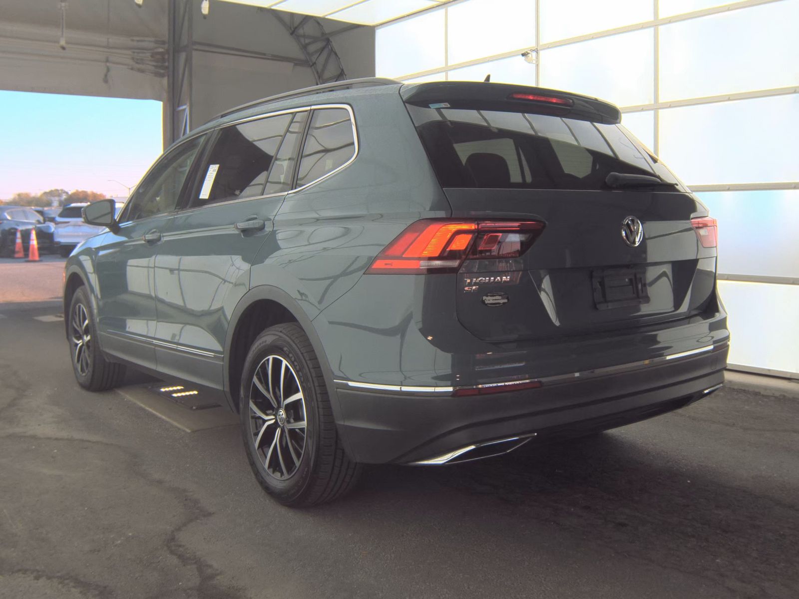 2021 Volkswagen Tiguan 2.0T SE FWD