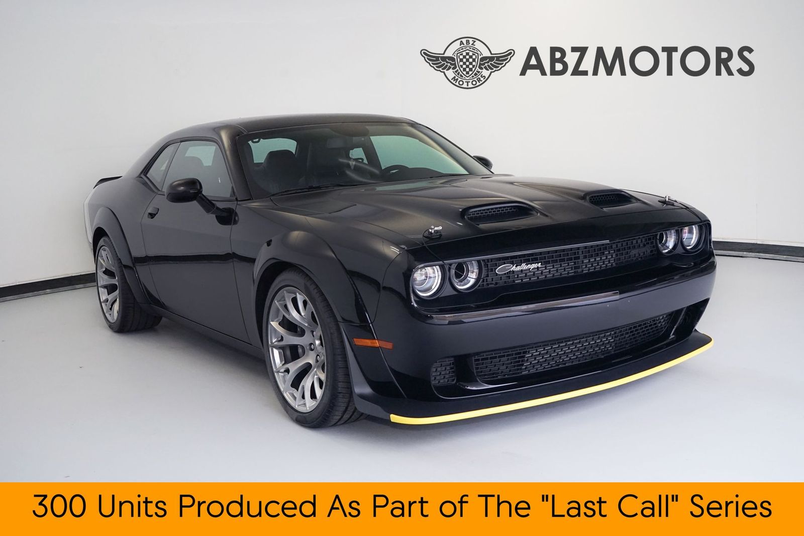 DODGE SRT HELLCAT BLACK GHOST - 1