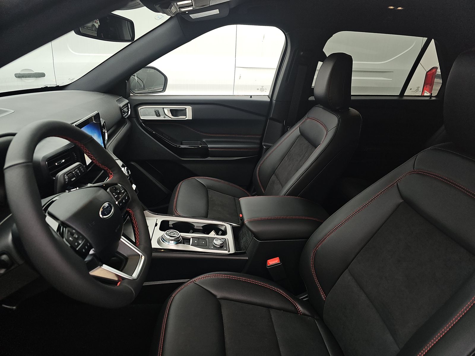 2024 Ford Explorer ST-Line AWD