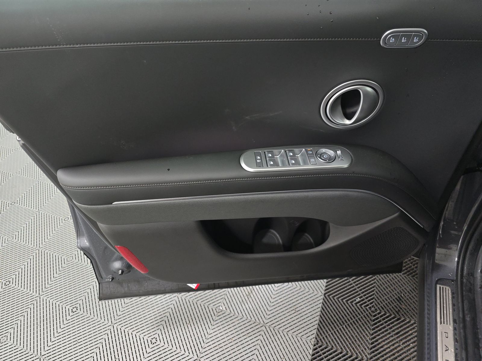 HYUNDAI CALLIGRAPH - 10