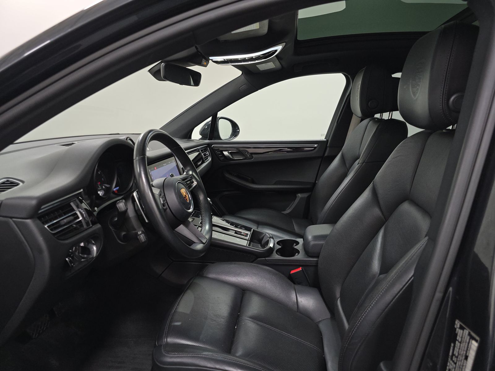 2022 Porsche Macan Base AWD
