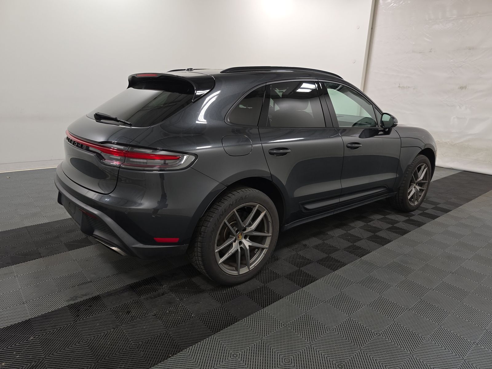 2022 Porsche Macan Base AWD