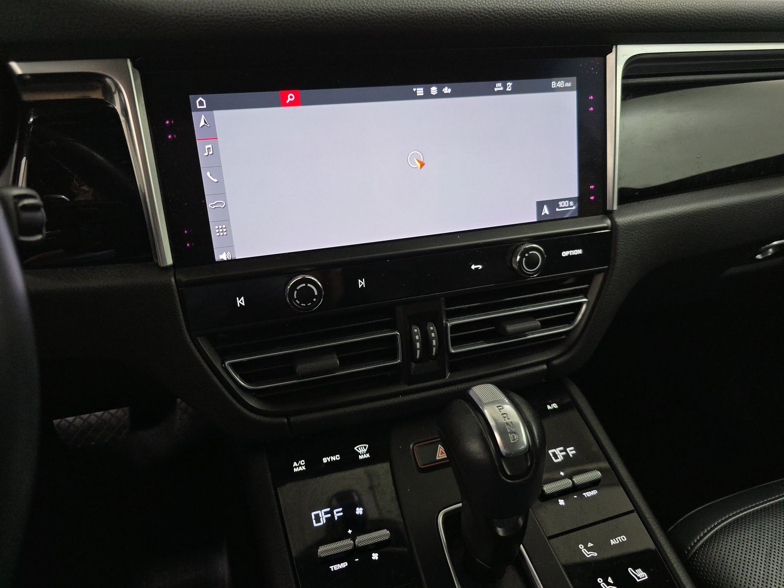 2022 Porsche Macan Base AWD