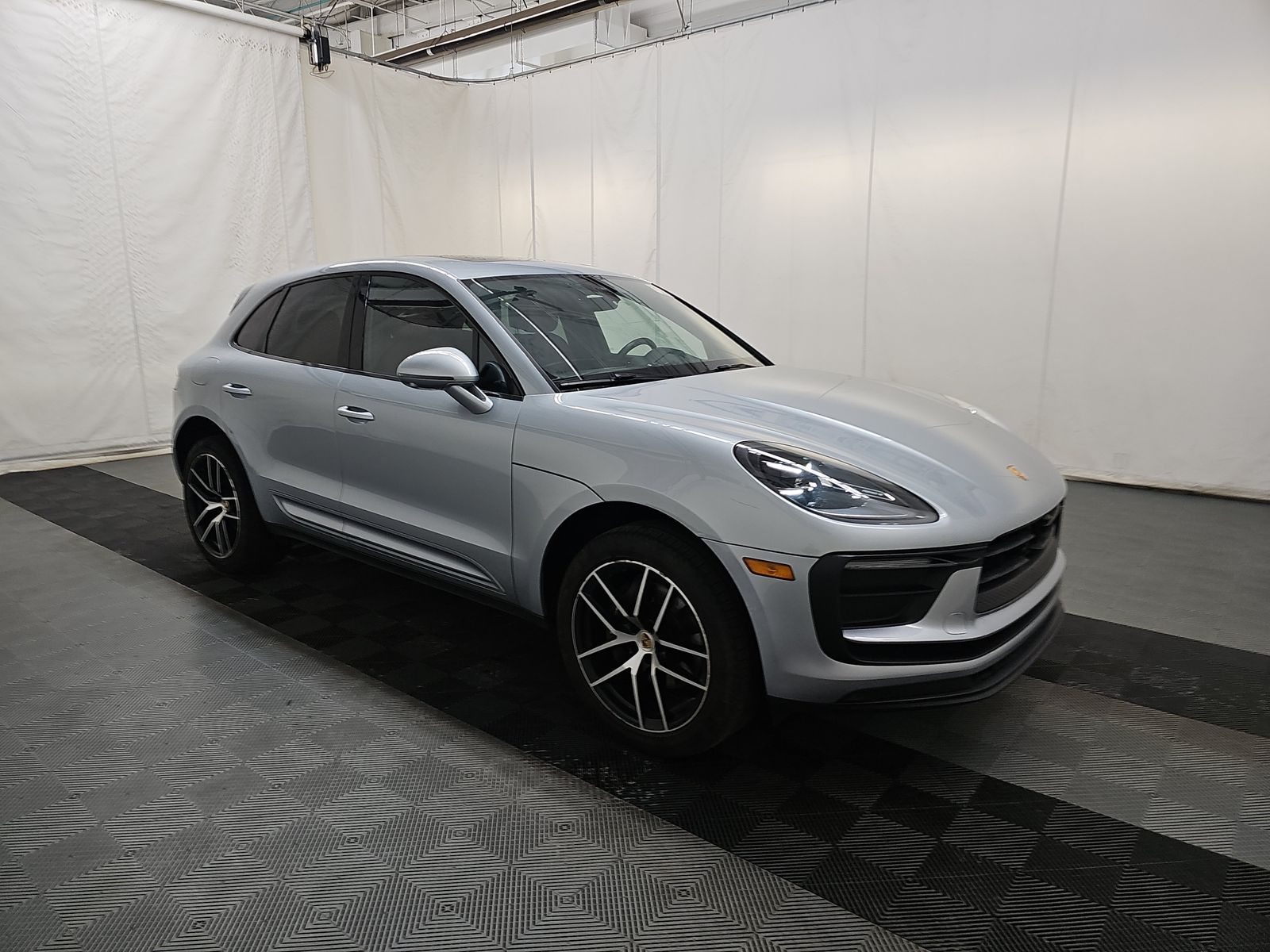 2023 Porsche Macan Base AWD
