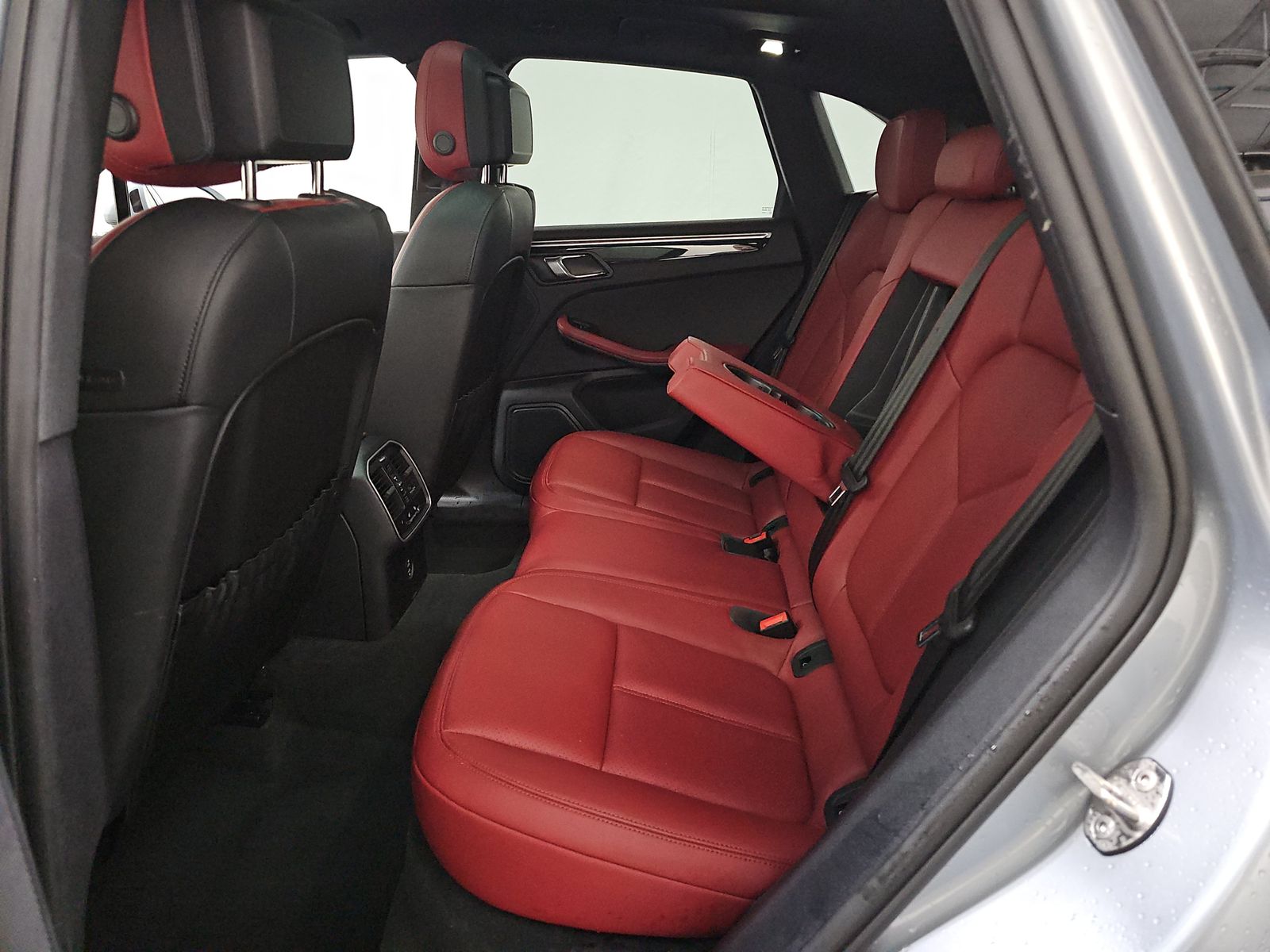 2023 Porsche Macan Base AWD