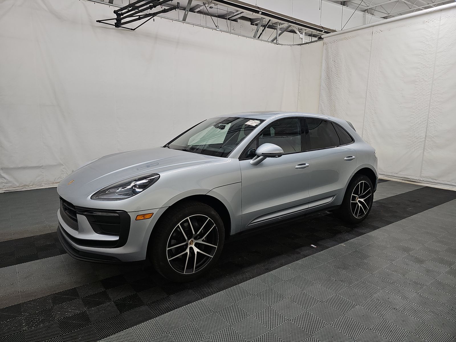2023 Porsche Macan Base AWD