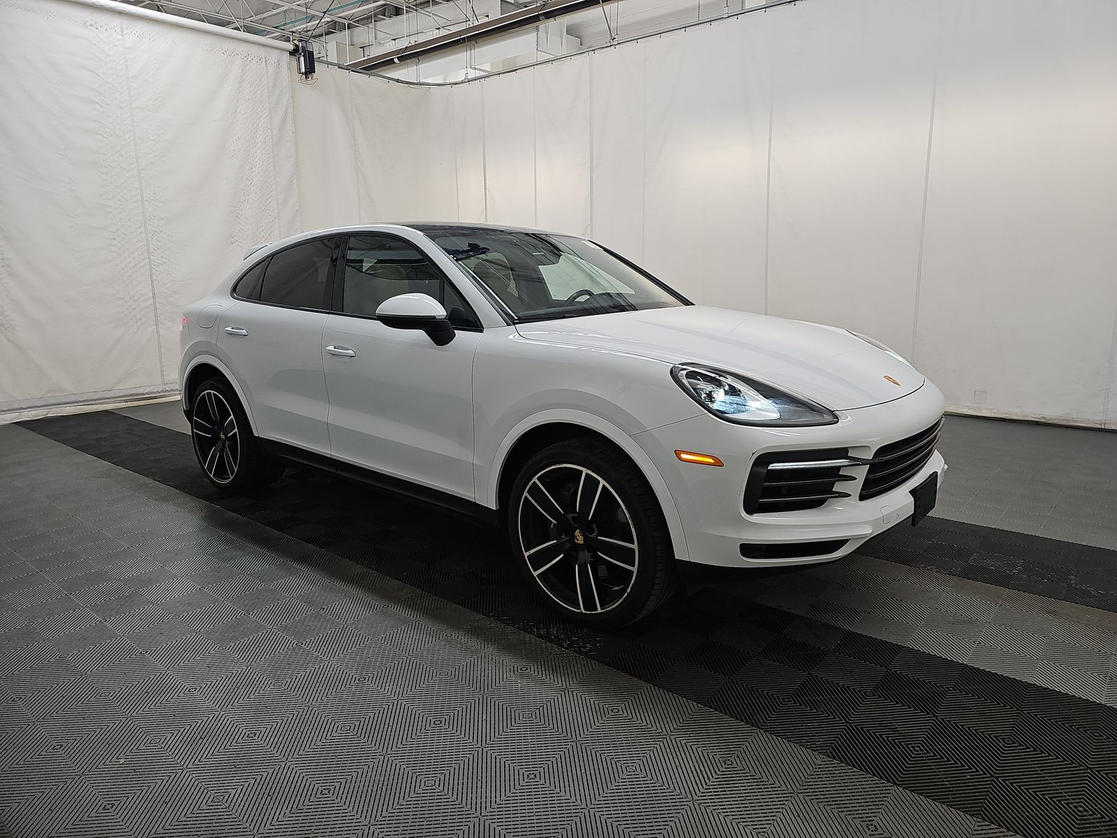 PORSCHE CAYENNE - 4