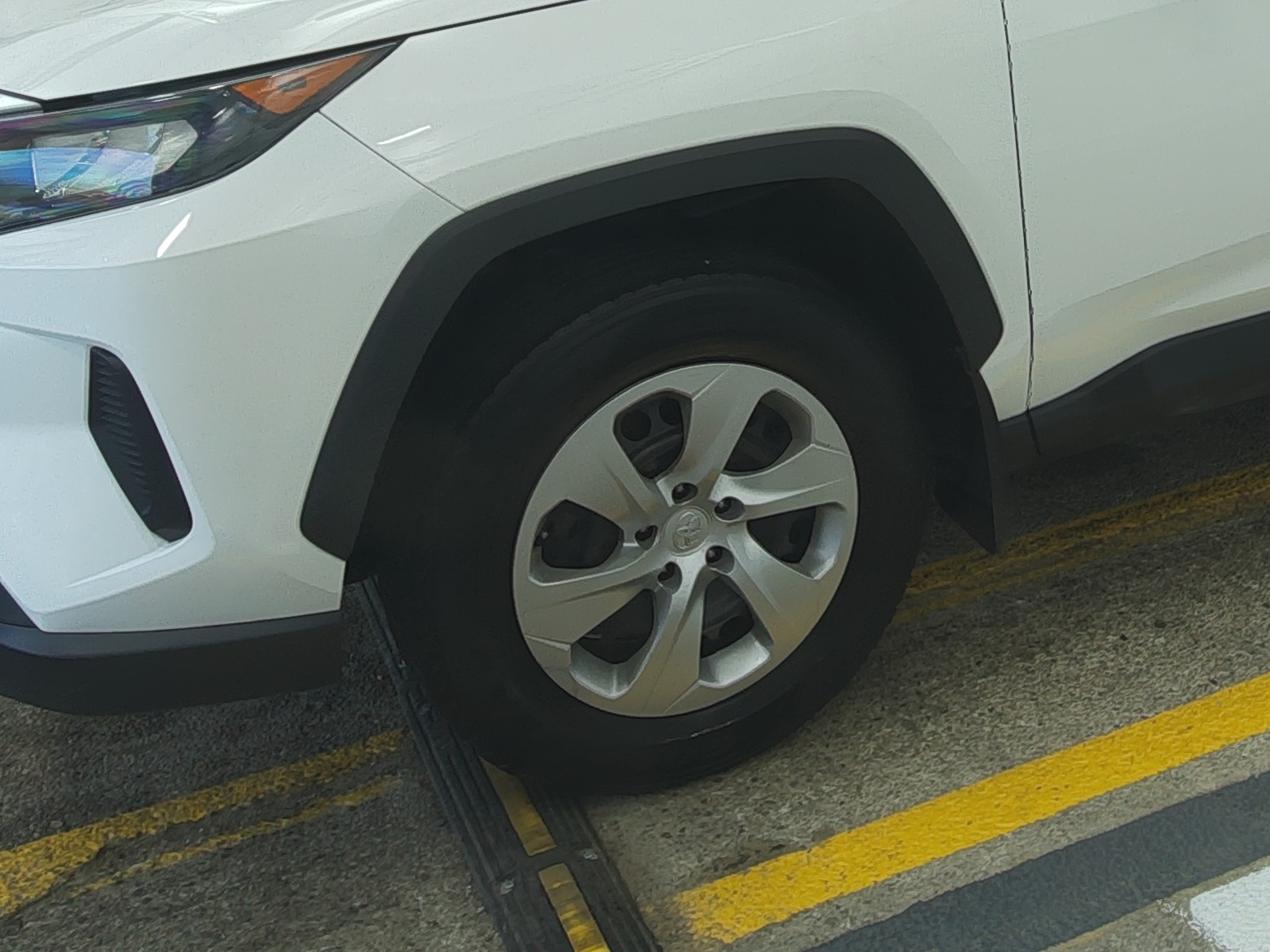 2021 Toyota RAV4 LE AWD