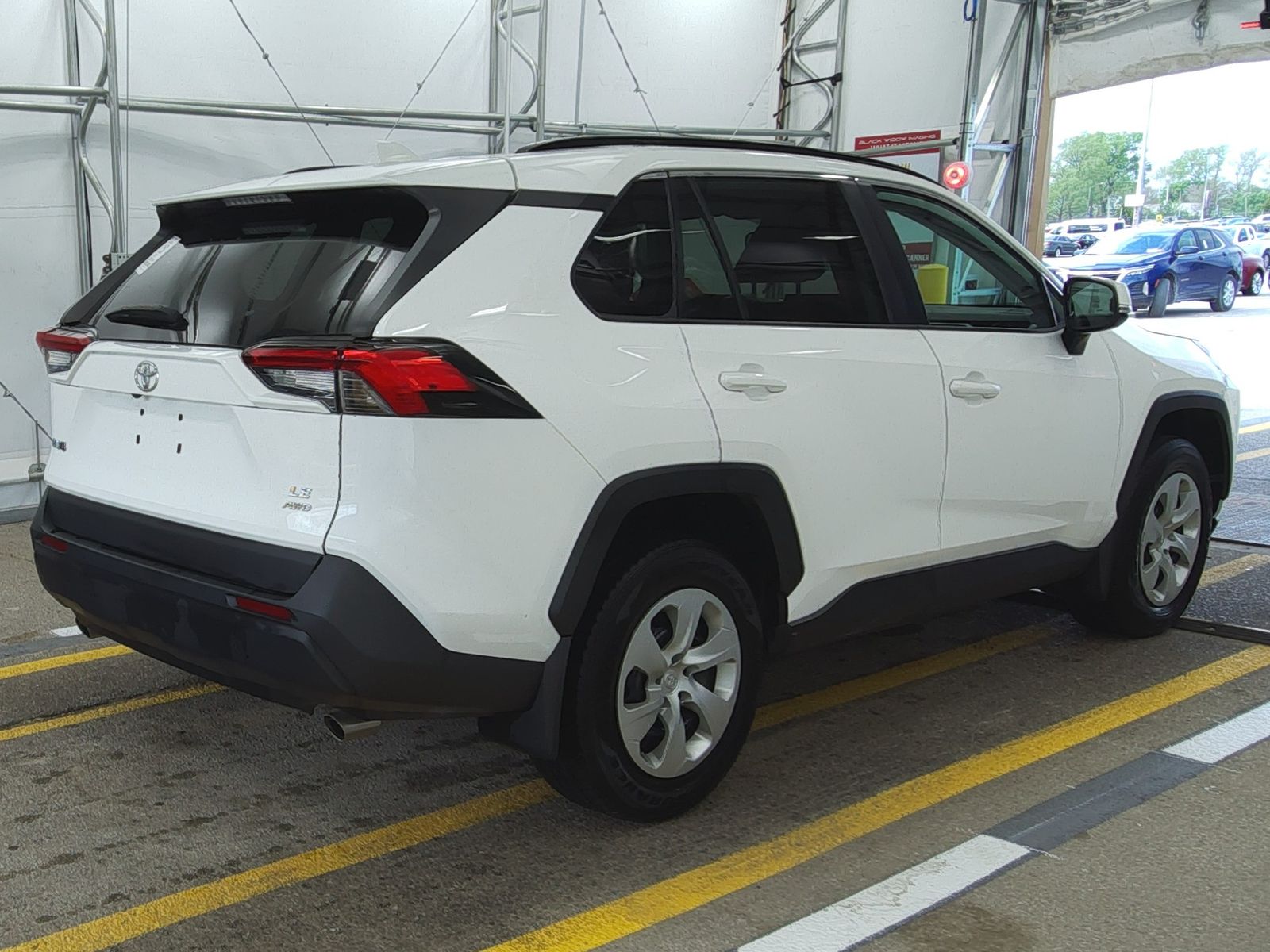 2021 Toyota RAV4 LE AWD