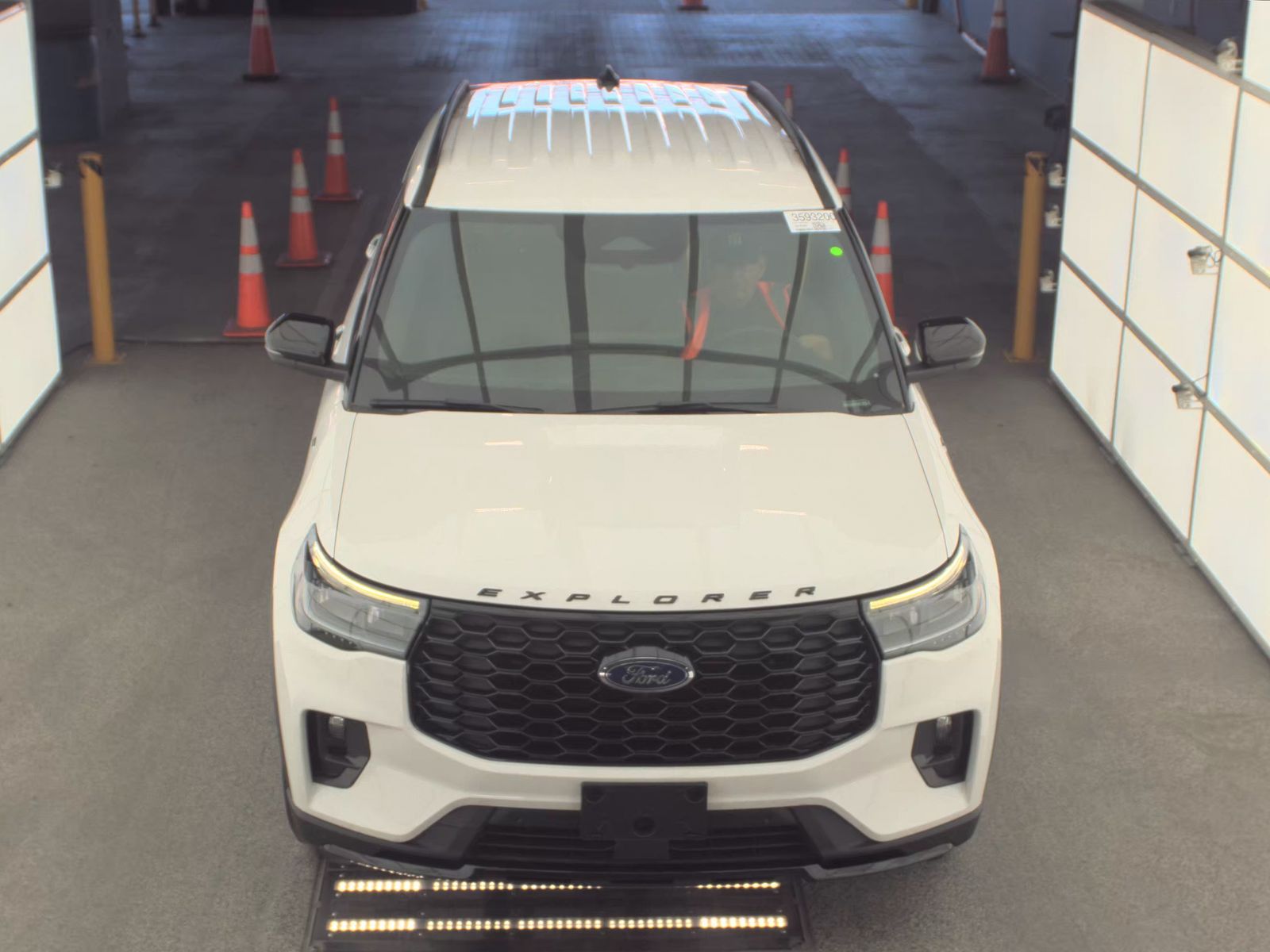 FORD EXPLORER - 3