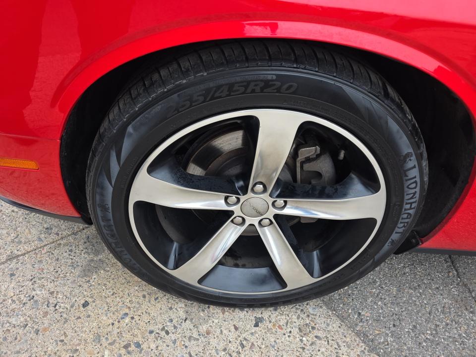 DODGE CHALLENGER - 9